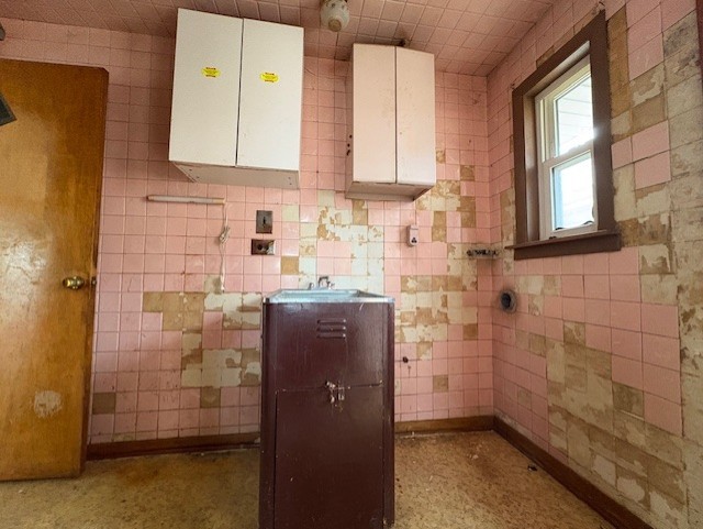 7715 S Kilpatrick Avenue Property Photo 10