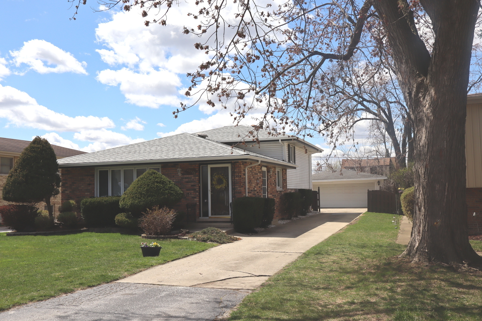 Amos Alonzo Stagg High School Real Estate Listings Main Image