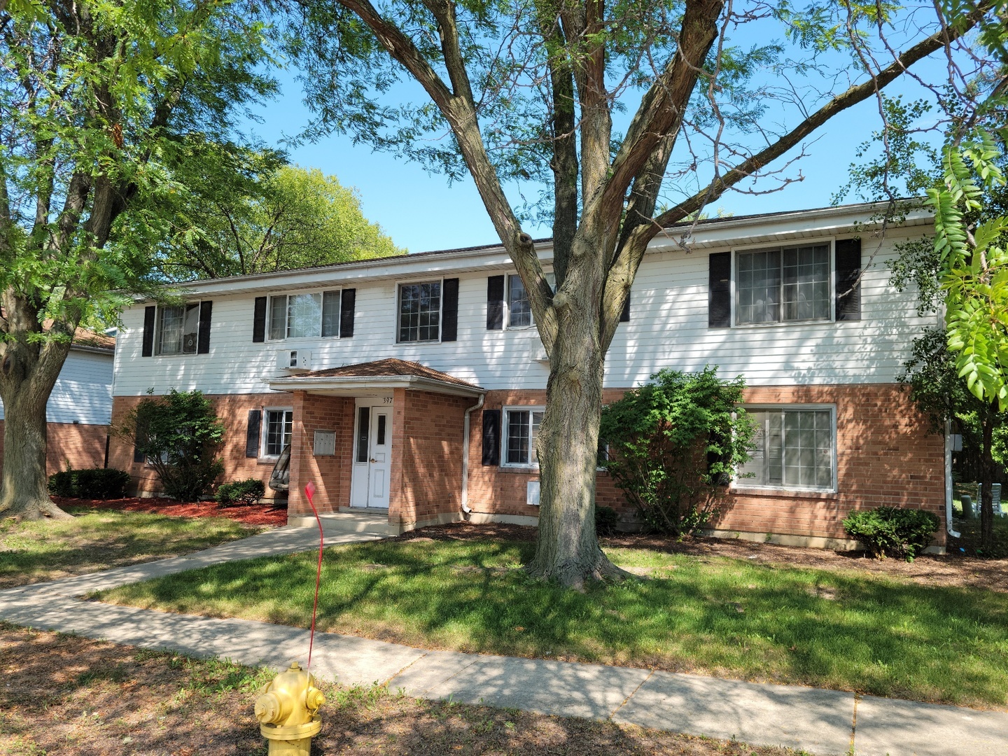 397 Poplar Avenue 2w Property Photo