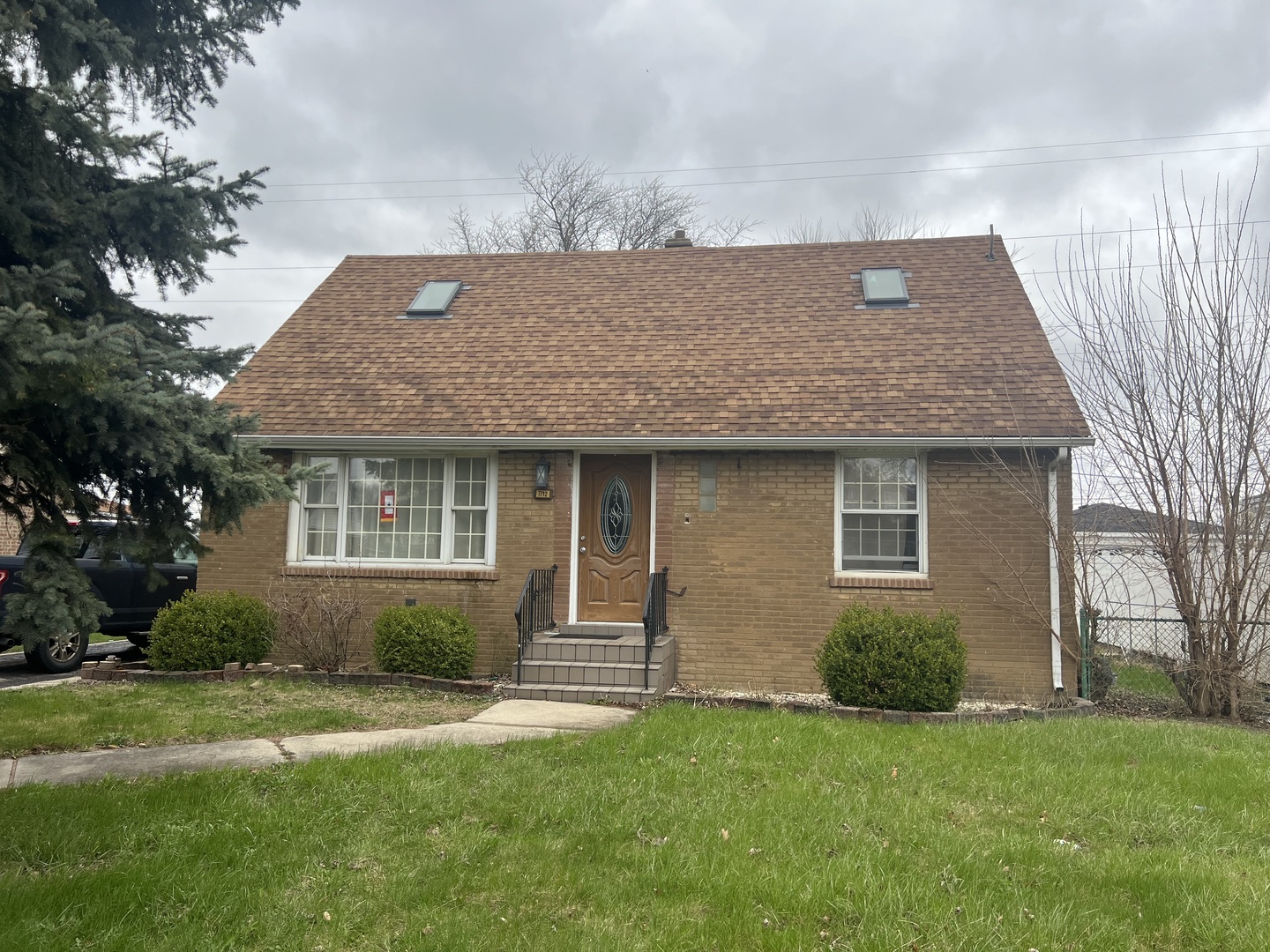 217 Real Estate Listings Main Image