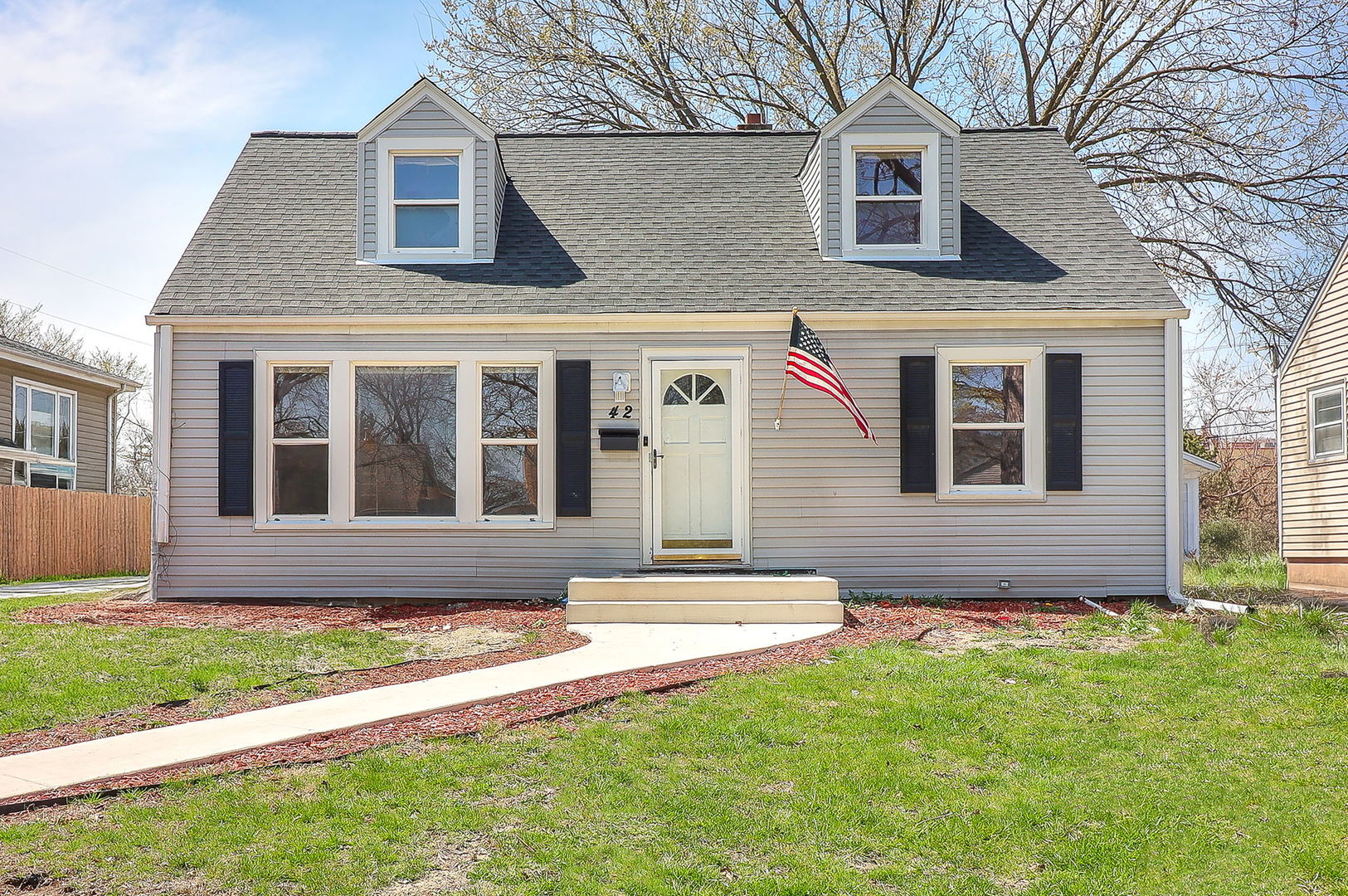 42 S Illinois Avenue Property Photo