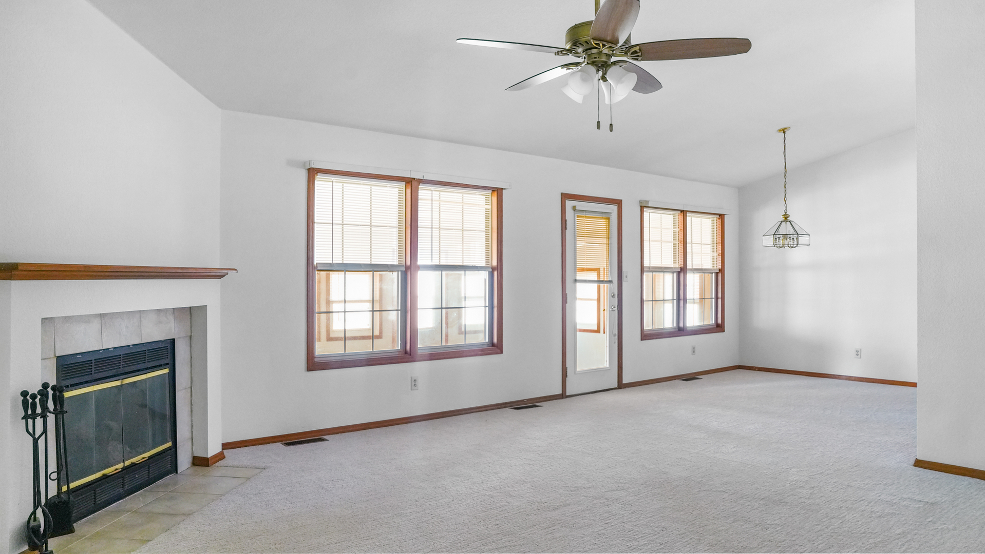 821 Park Drive Property Photo 5