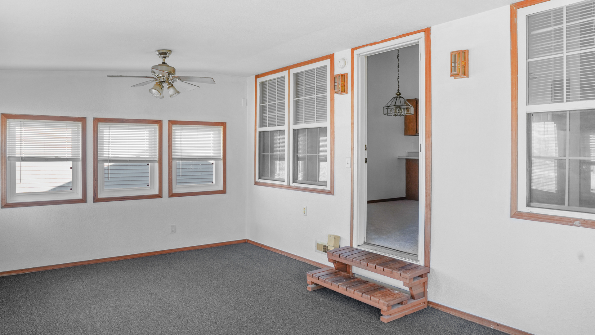 821 Park Drive Property Photo 10