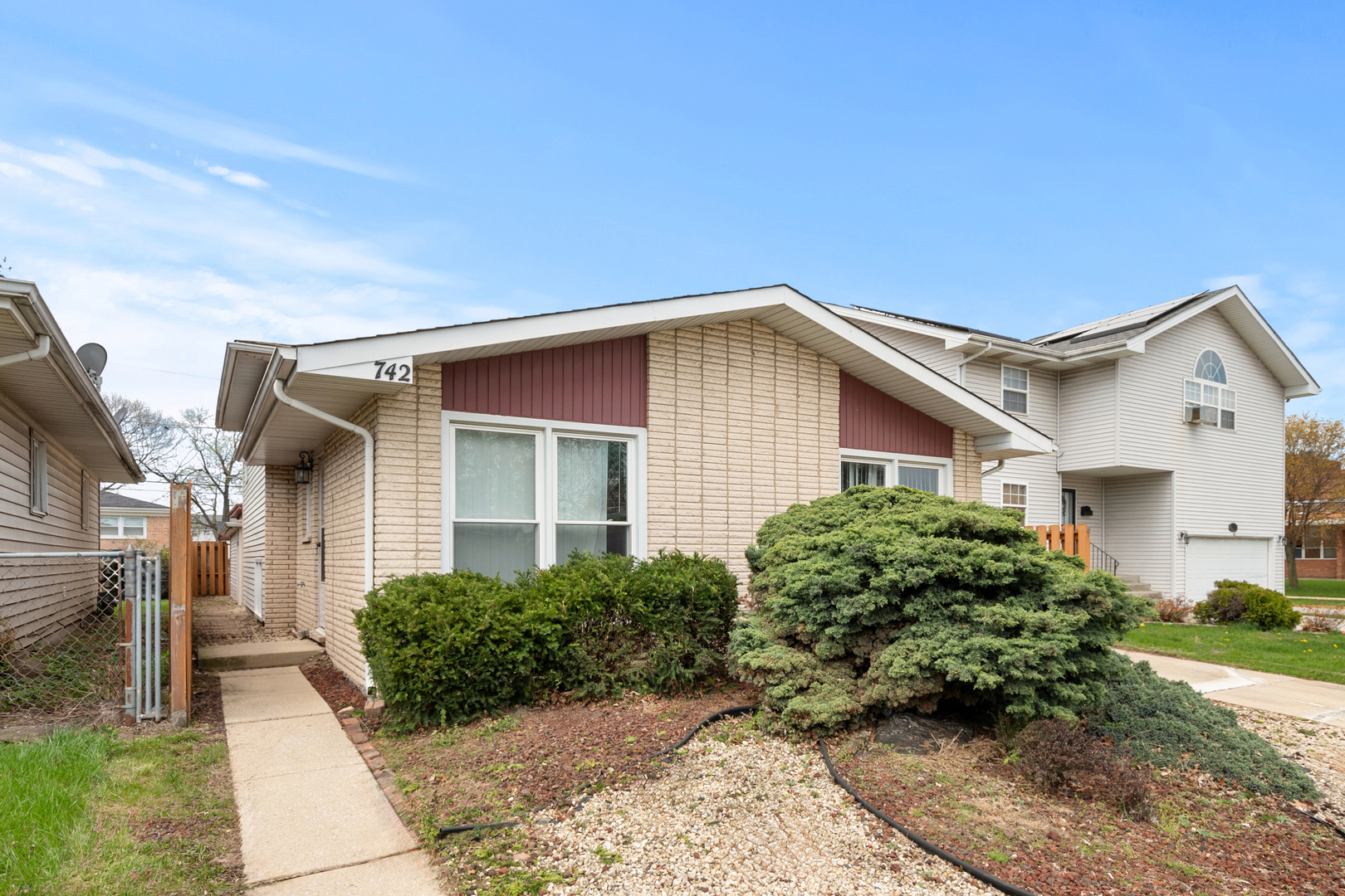742 Newell Avenue Property Photo
