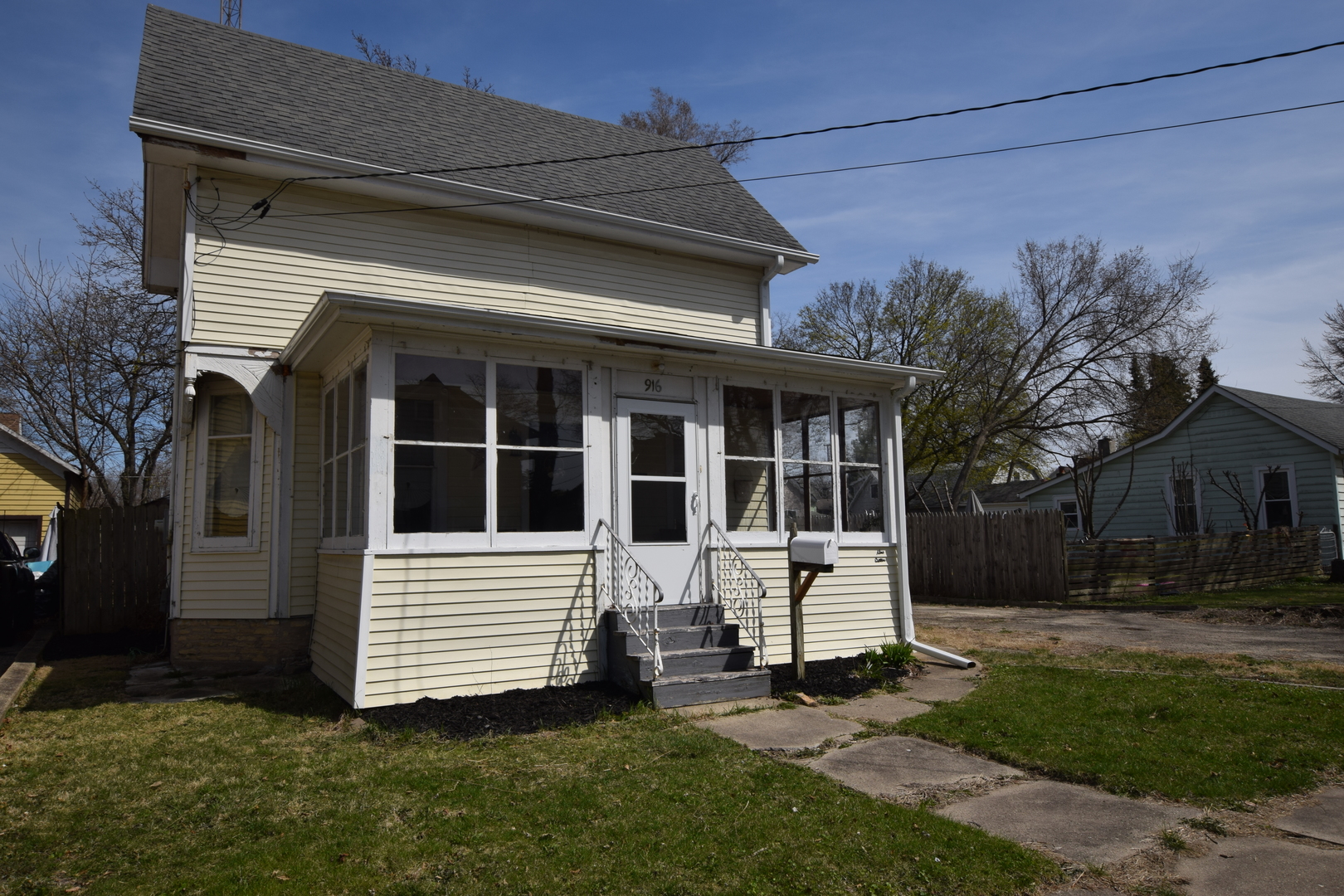 916 S Main Street Property Photo