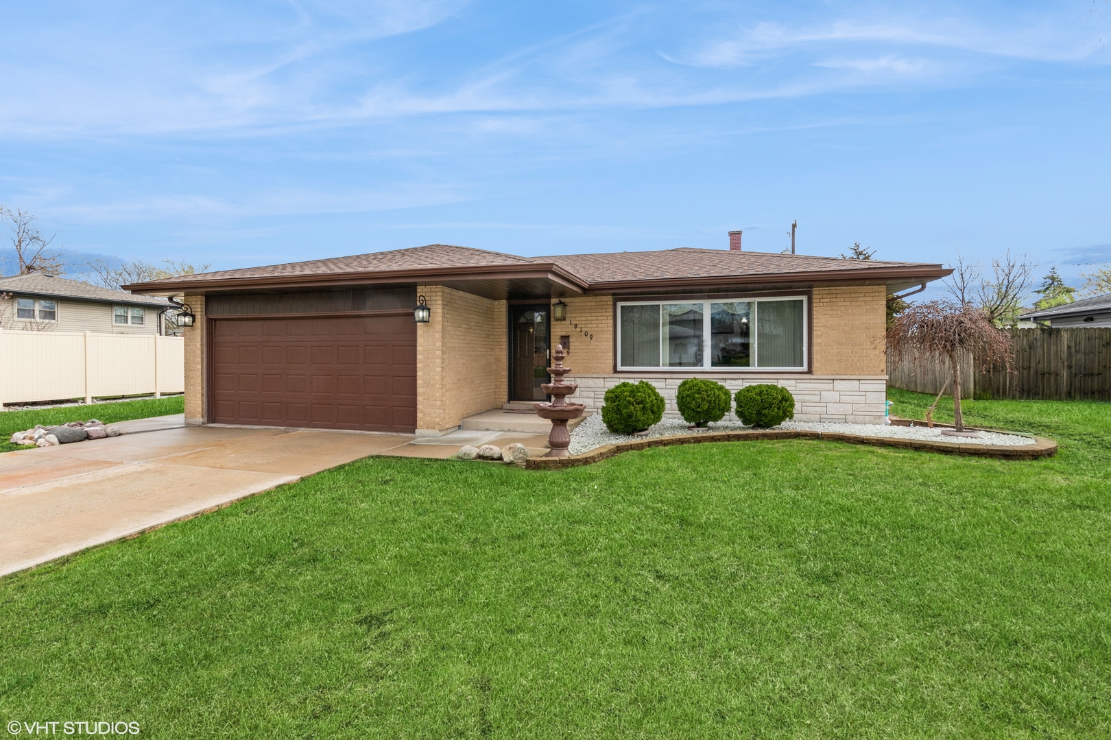 19109 Grant Street Property Photo