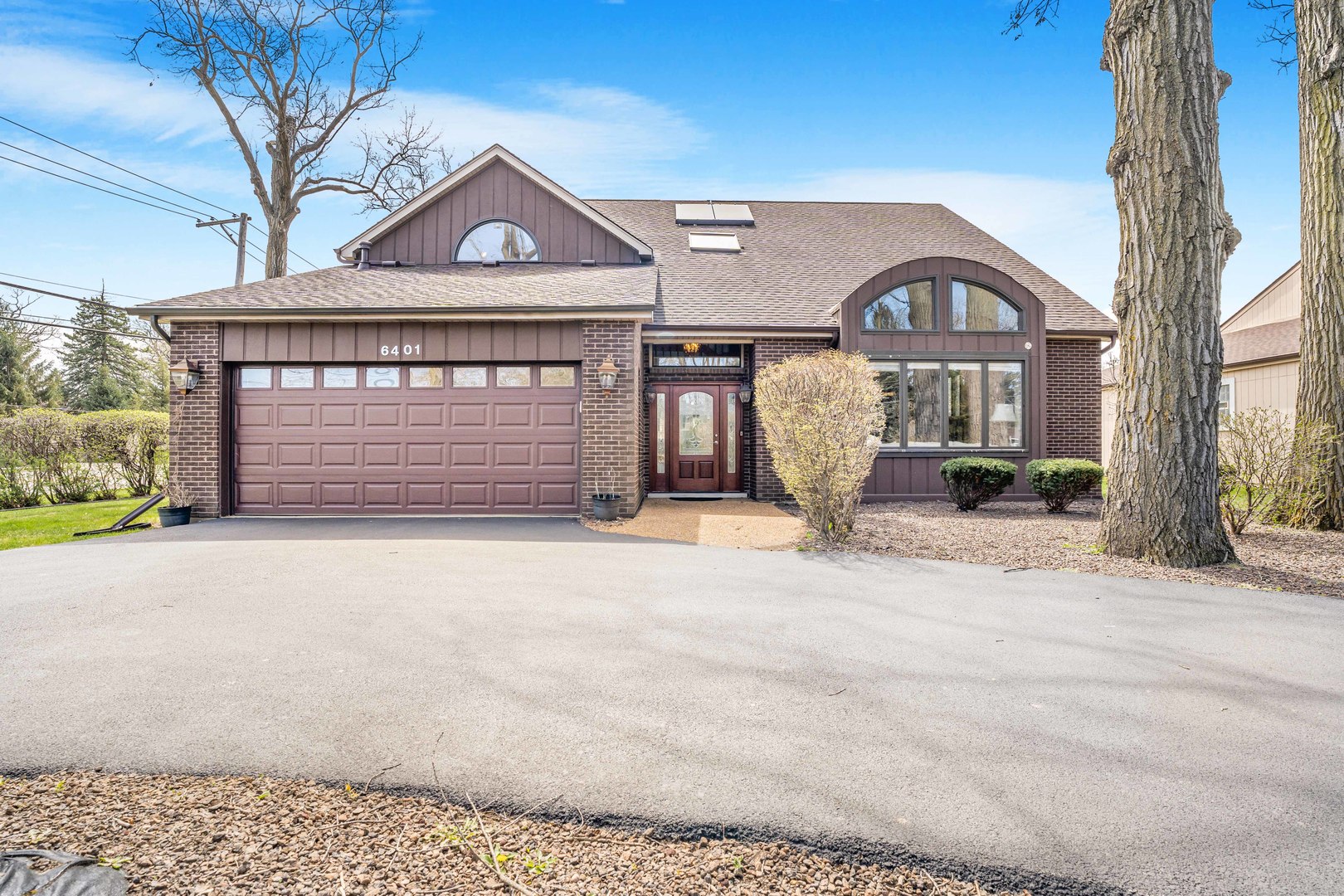 128 Real Estate Listings Main Image