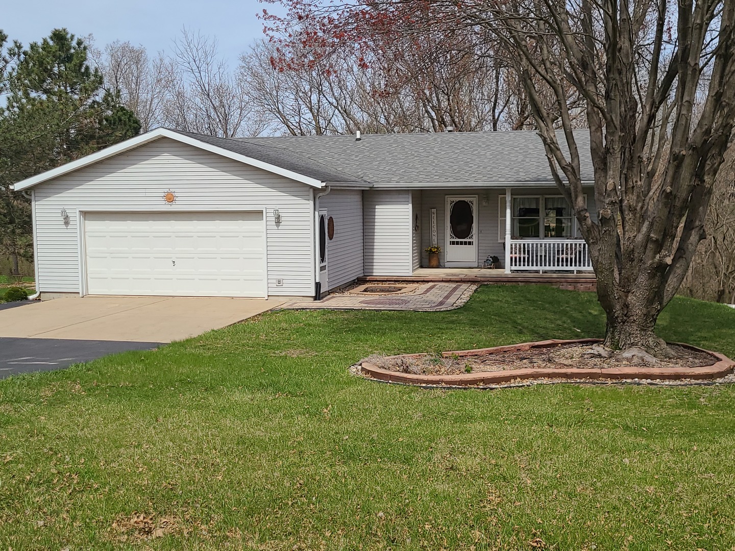 24194 Hillcrest Drive Property Photo