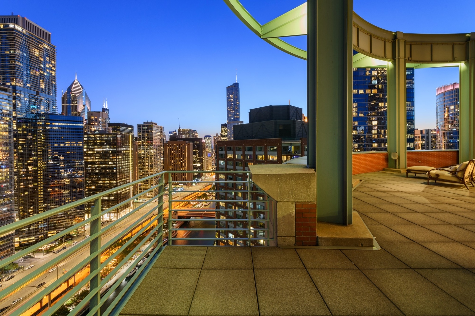 415 E North Water Street 3205 Property Photo 5