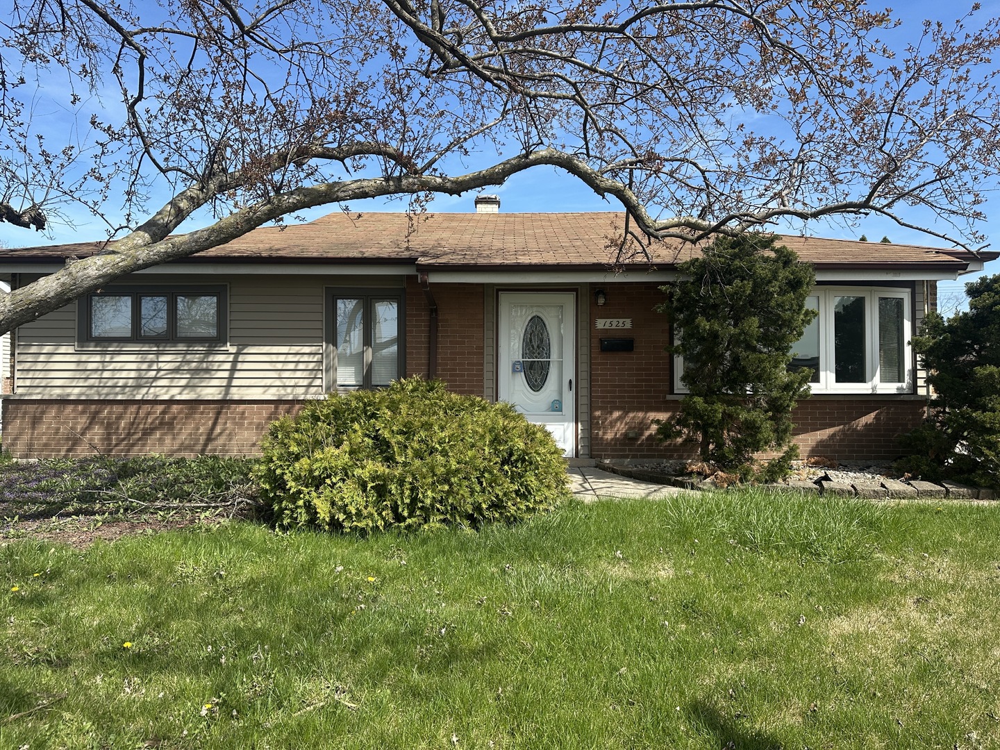 1525 Gordon Avenue Property Photo