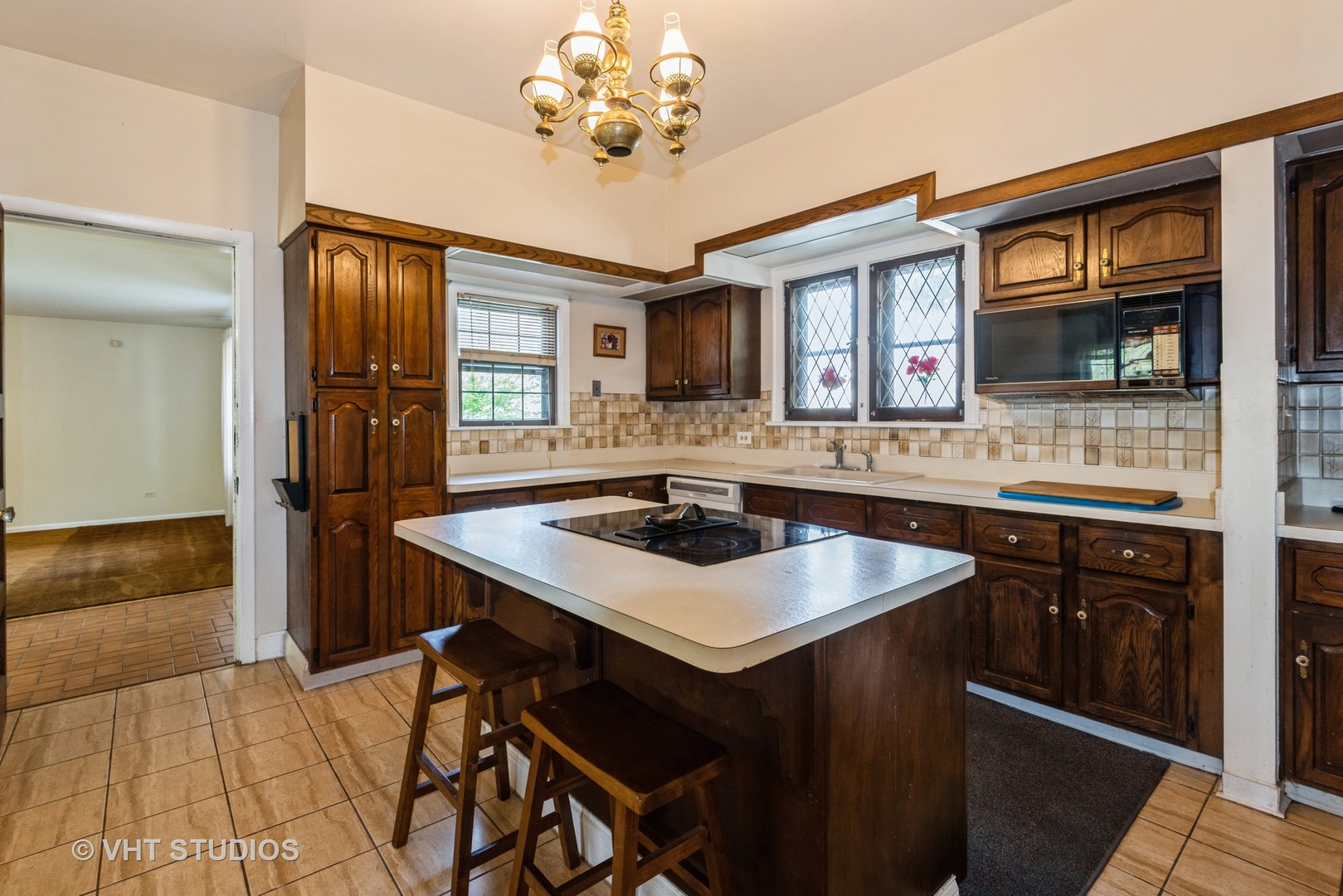 1001 Elgin Avenue Property Photo 7