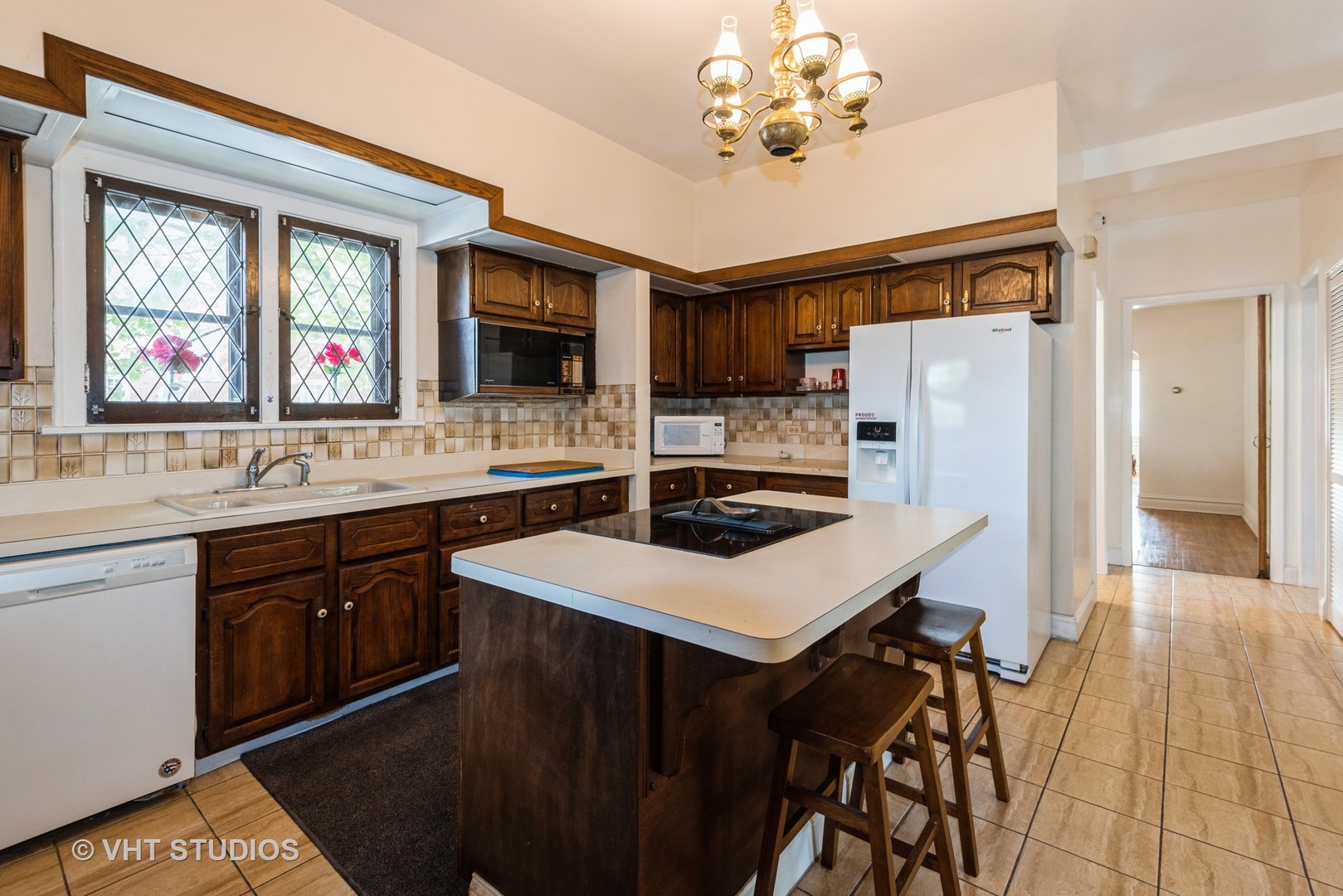 1001 Elgin Avenue Property Photo 9
