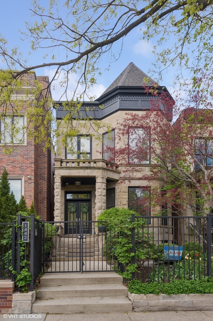 1442 W Cuyler Avenue Property Photo