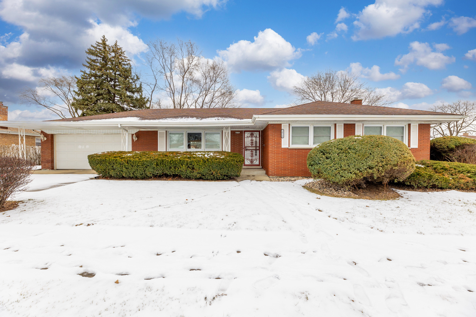 16715 Maryland Avenue Property Photo