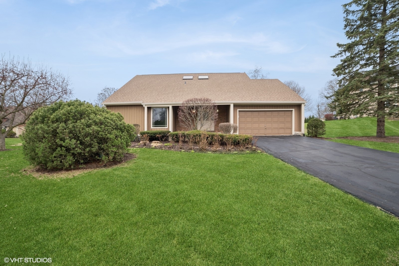 Barrington High School Real Estate Listings Main Image
