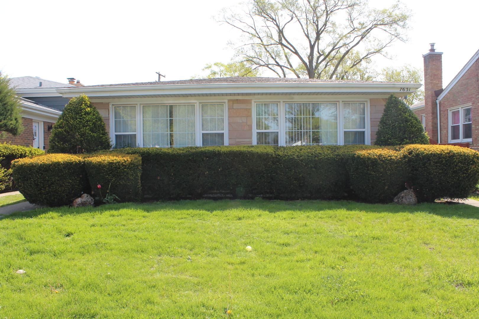 7631 N Kostner Avenue Property Photo