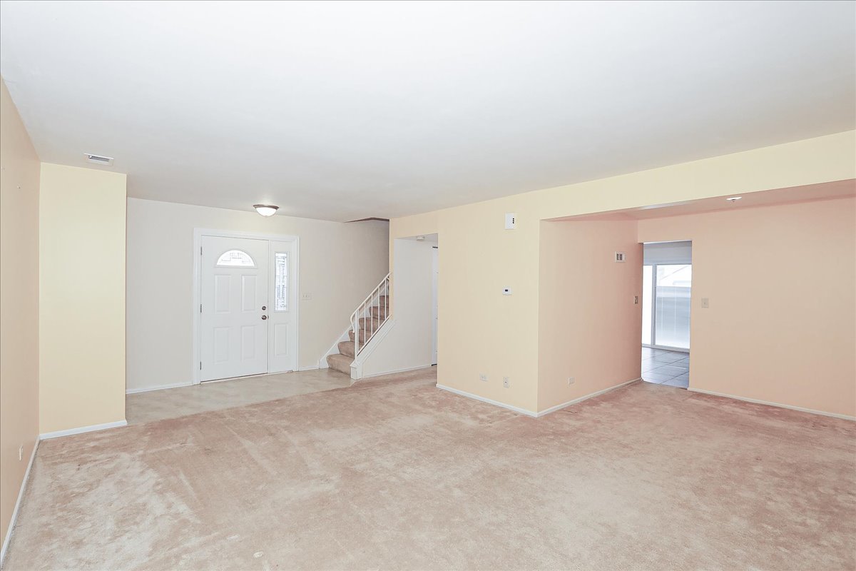 4946 Somerton Dr Property Photo 5