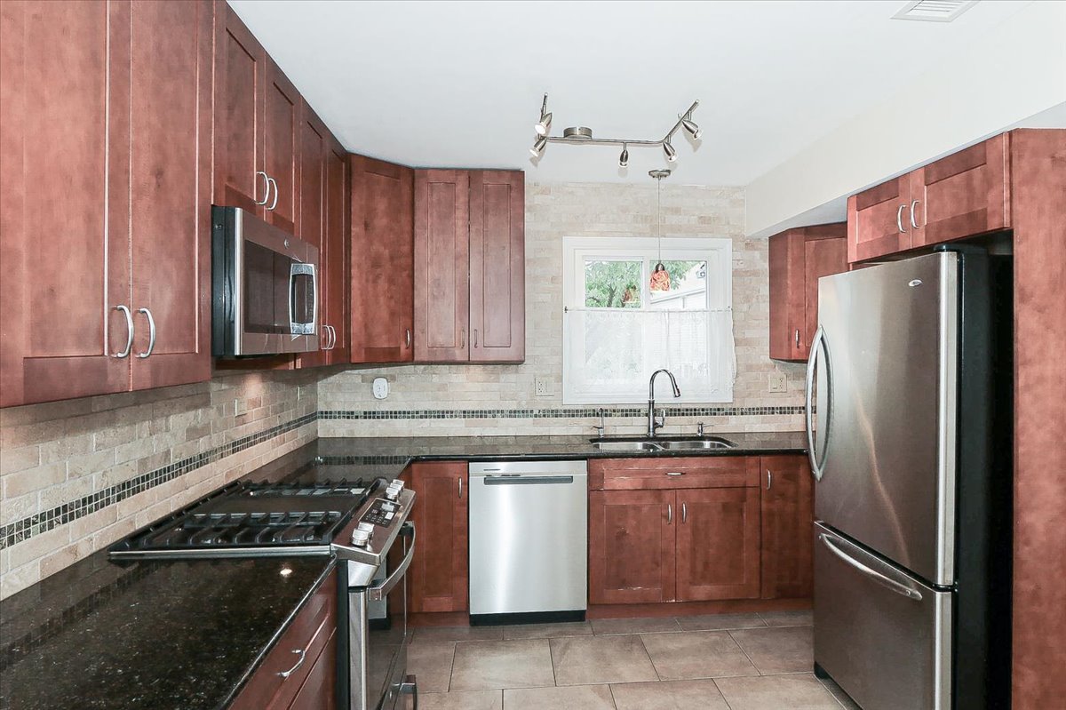 4946 Somerton Dr Property Photo 8
