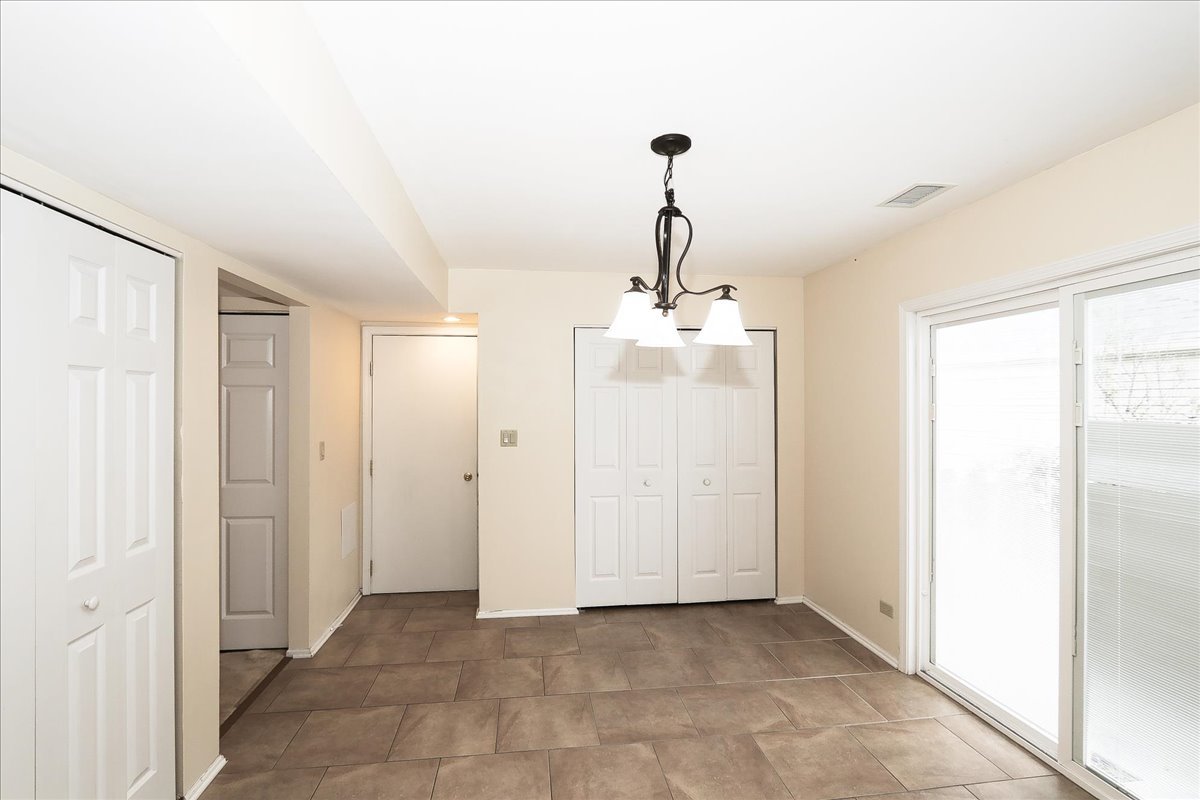 4946 Somerton Dr Property Photo 13
