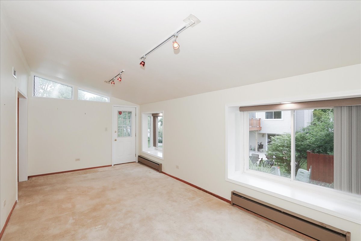 4946 Somerton Dr Property Photo 14