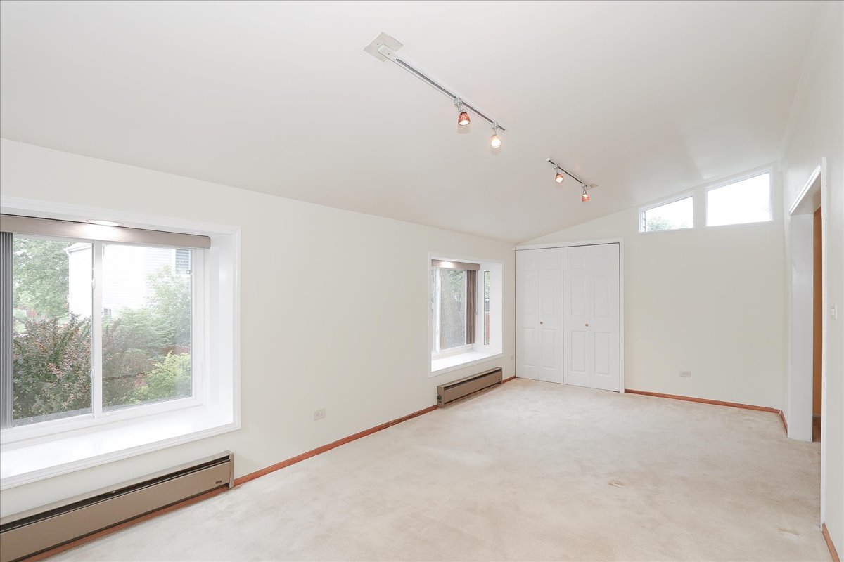 4946 Somerton Dr Property Photo 16