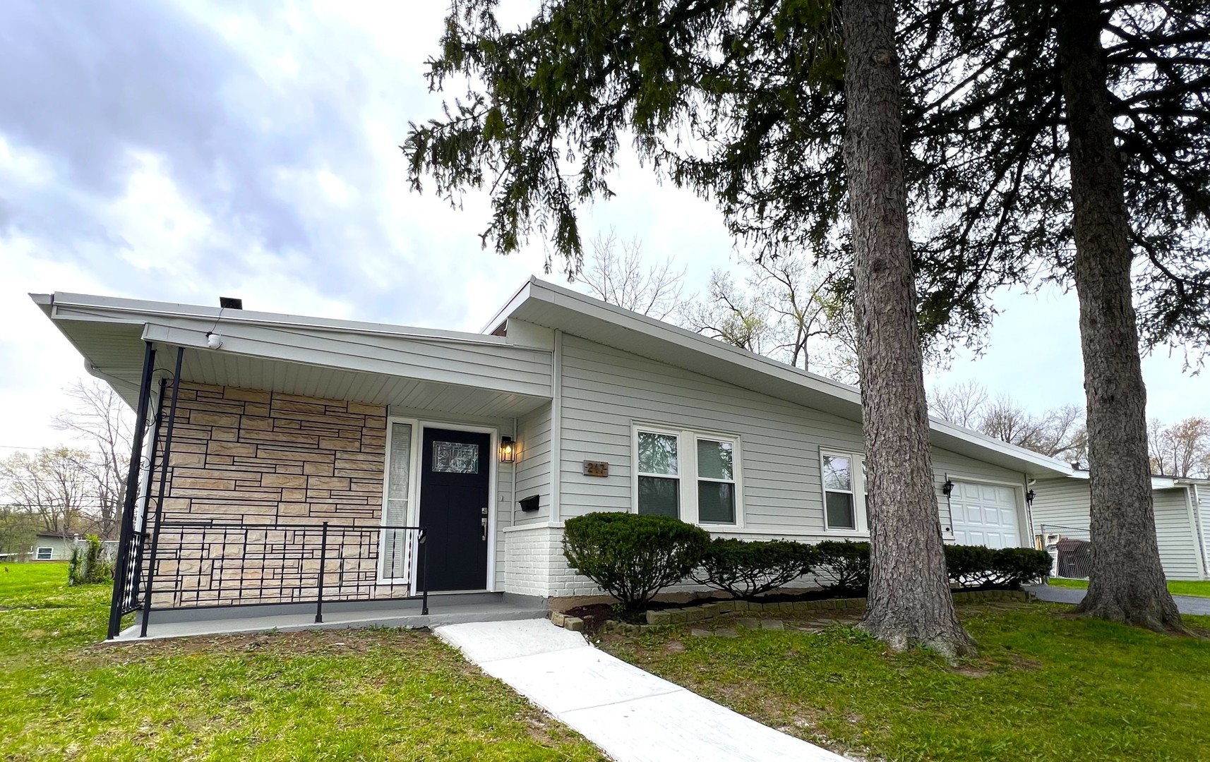 217 Shabbona Drive Property Photo