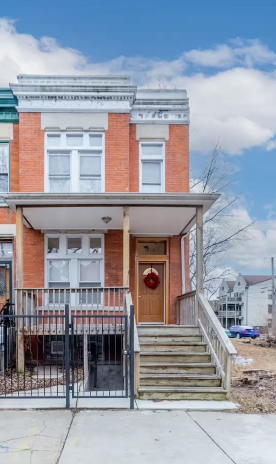 615 E 42nd Street Property Photo