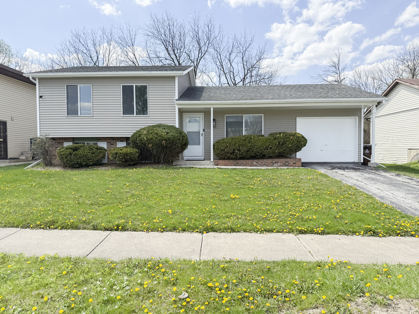 18200 Fountainbleau Drive Property Photo