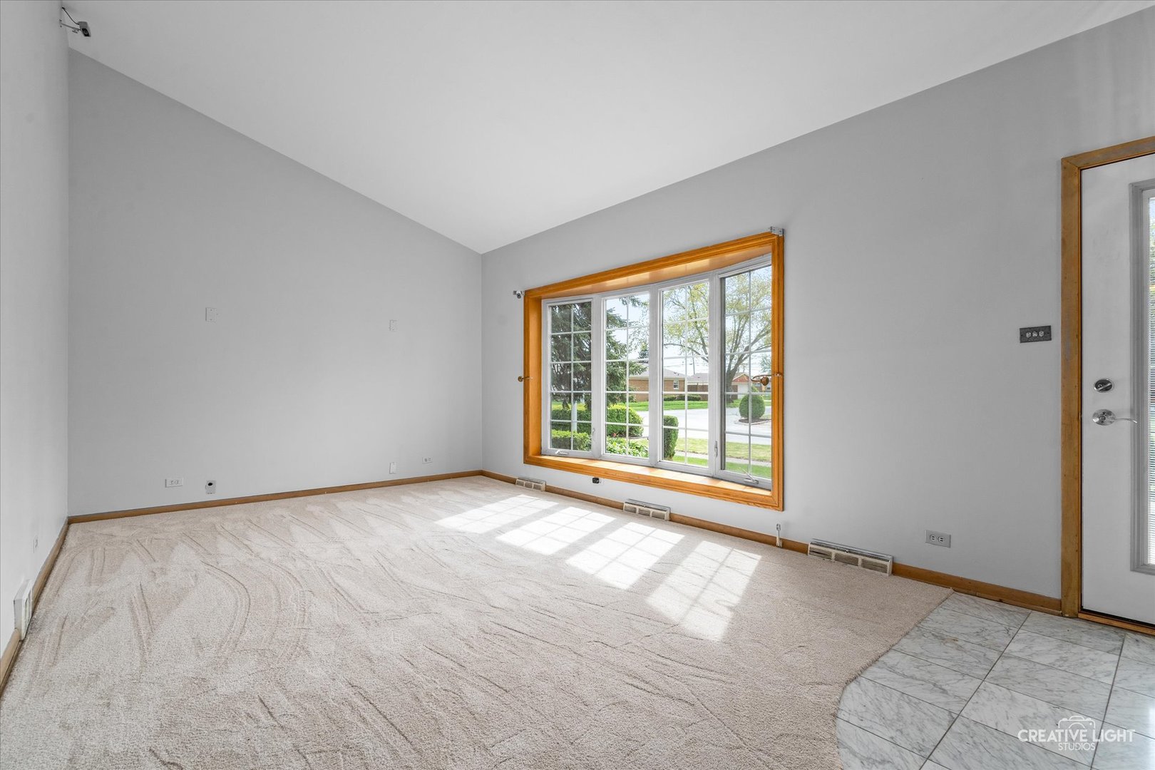 5548 Oak Center Drive Property Photo 3