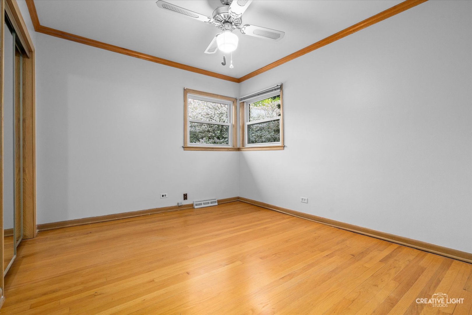 5548 Oak Center Drive Property Photo 7