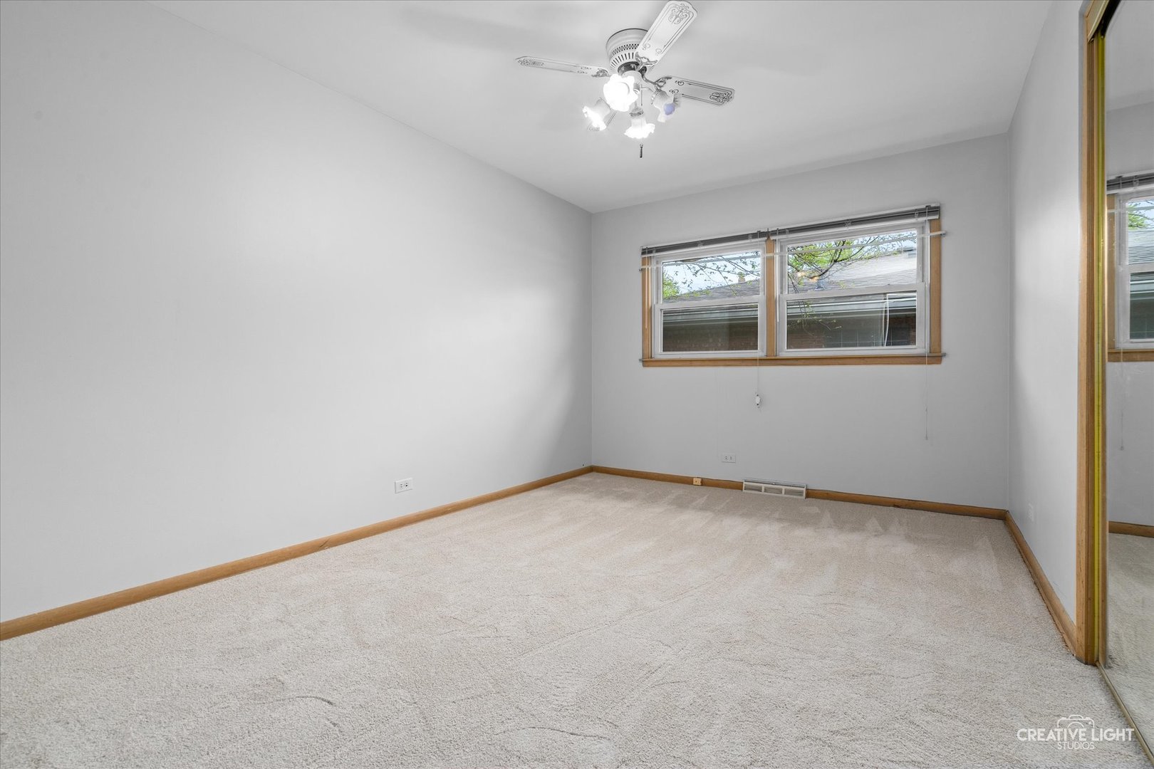 5548 Oak Center Drive Property Photo 9