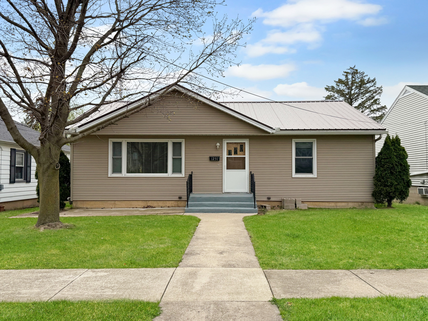 1251 W American Street Property Photo