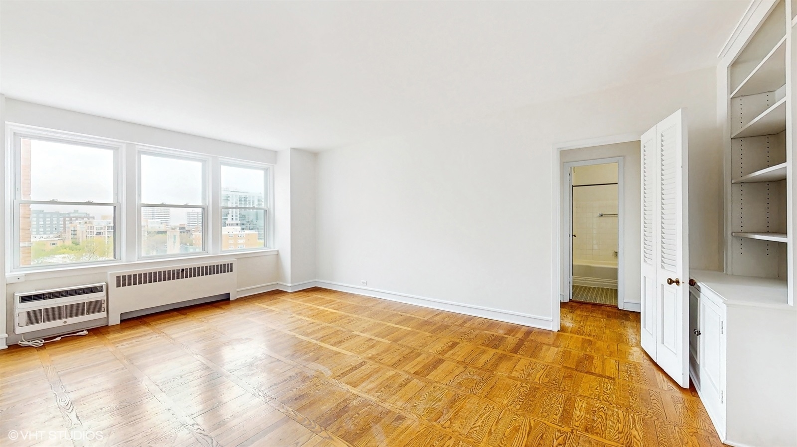 1585 Ridge Avenue 706 Property Photo 4