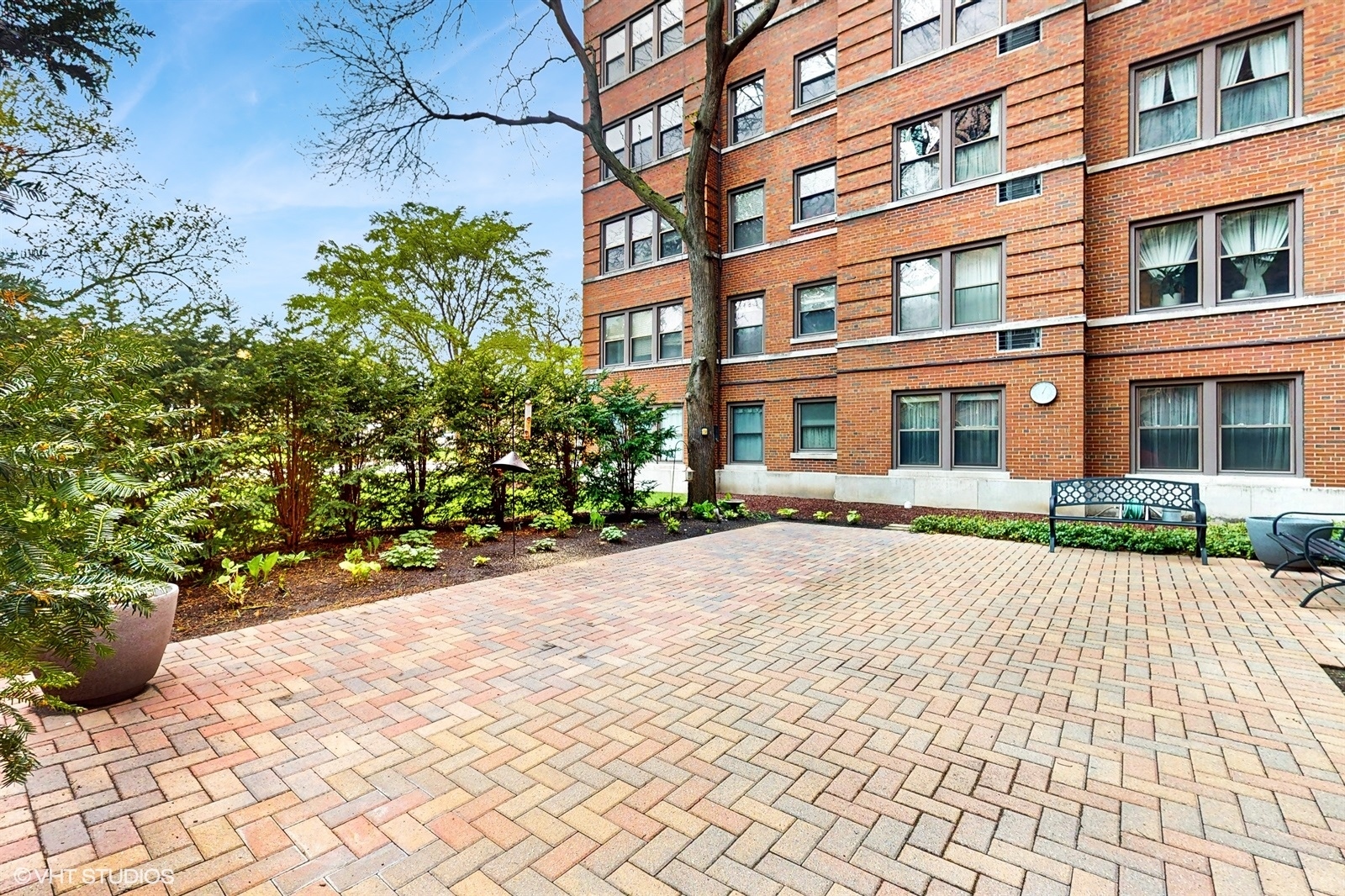 1585 Ridge Avenue 706 Property Photo 25