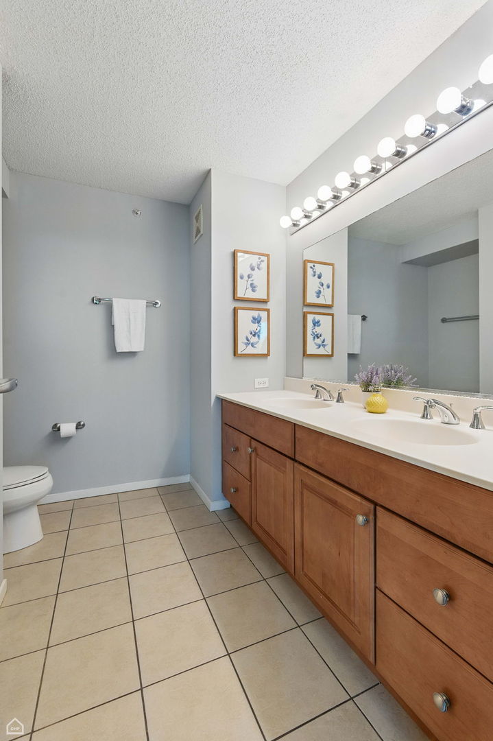 9715 Woods Drive 805 Property Photo 21