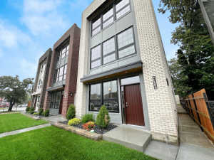 4311 S Indiana Avenue 2 Property Photo