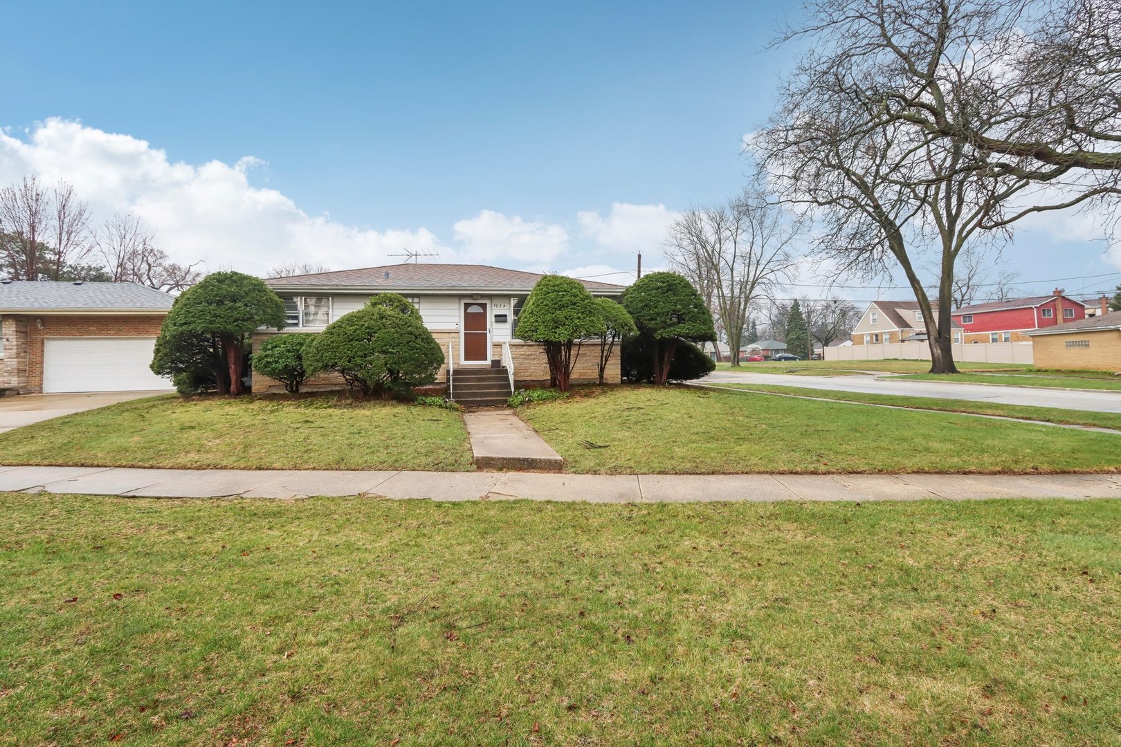 5039 Madison Street Property Photo