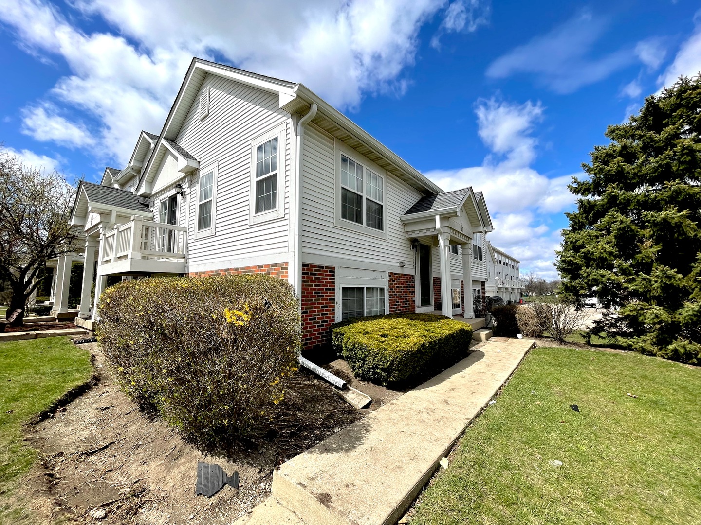 341 Holiday Lane Property Photo