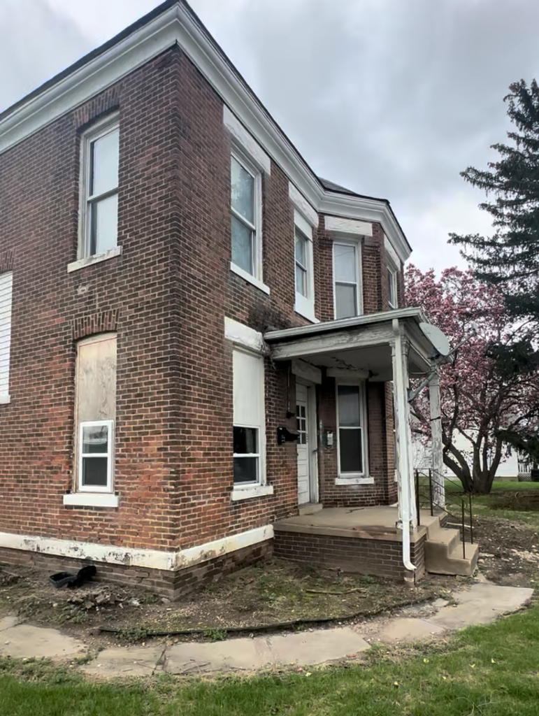 405 Sager Street Property Photo