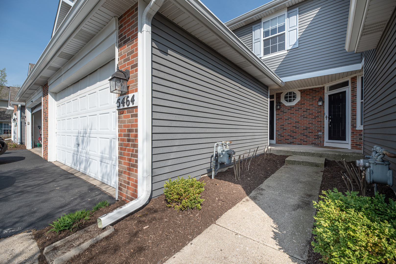 5464 Mayflower Junction Property Photo 2