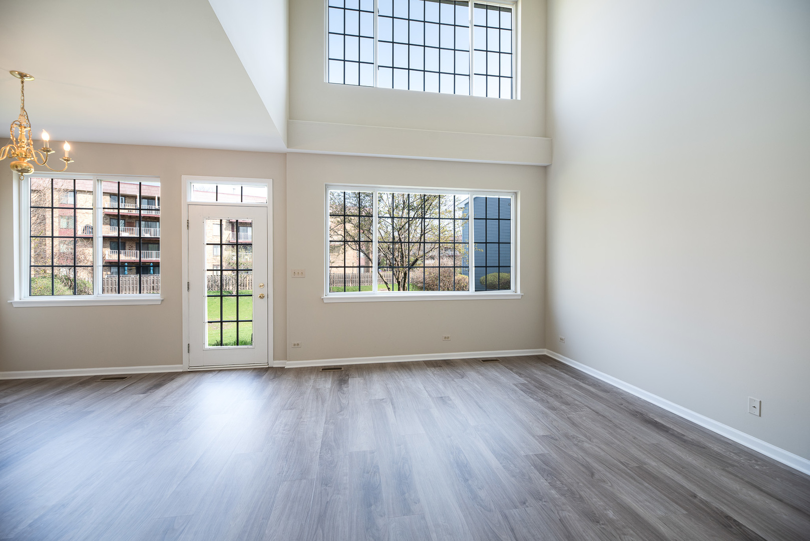 5464 Mayflower Junction Property Photo 4