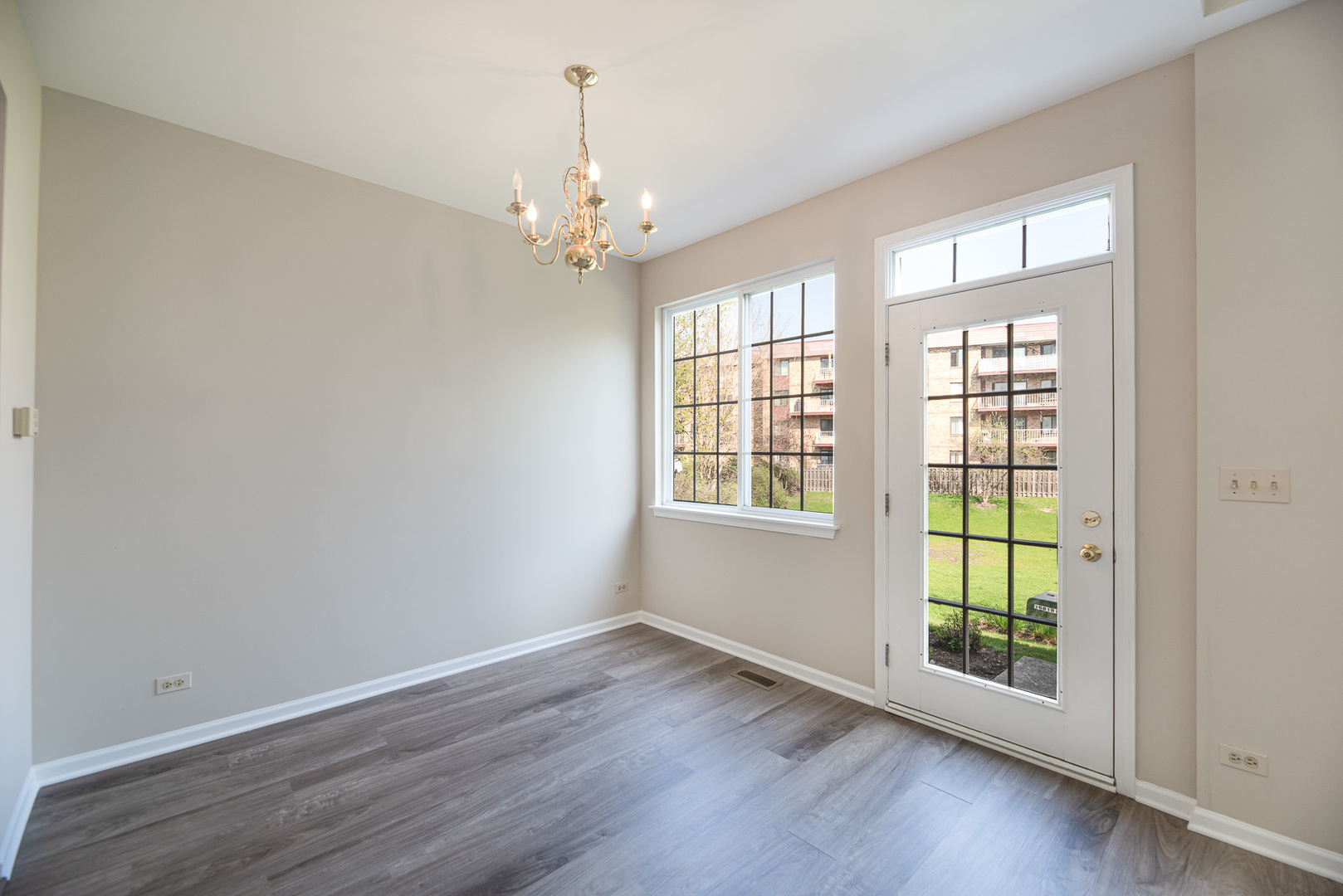 5464 Mayflower Junction Property Photo 8