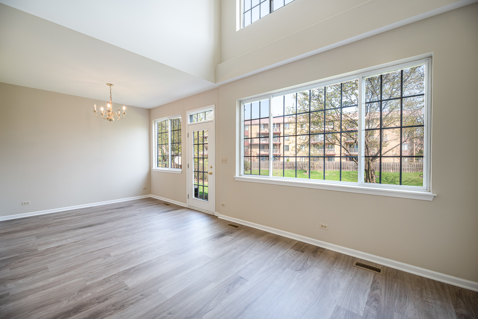 5464 Mayflower Junction Property Photo 9