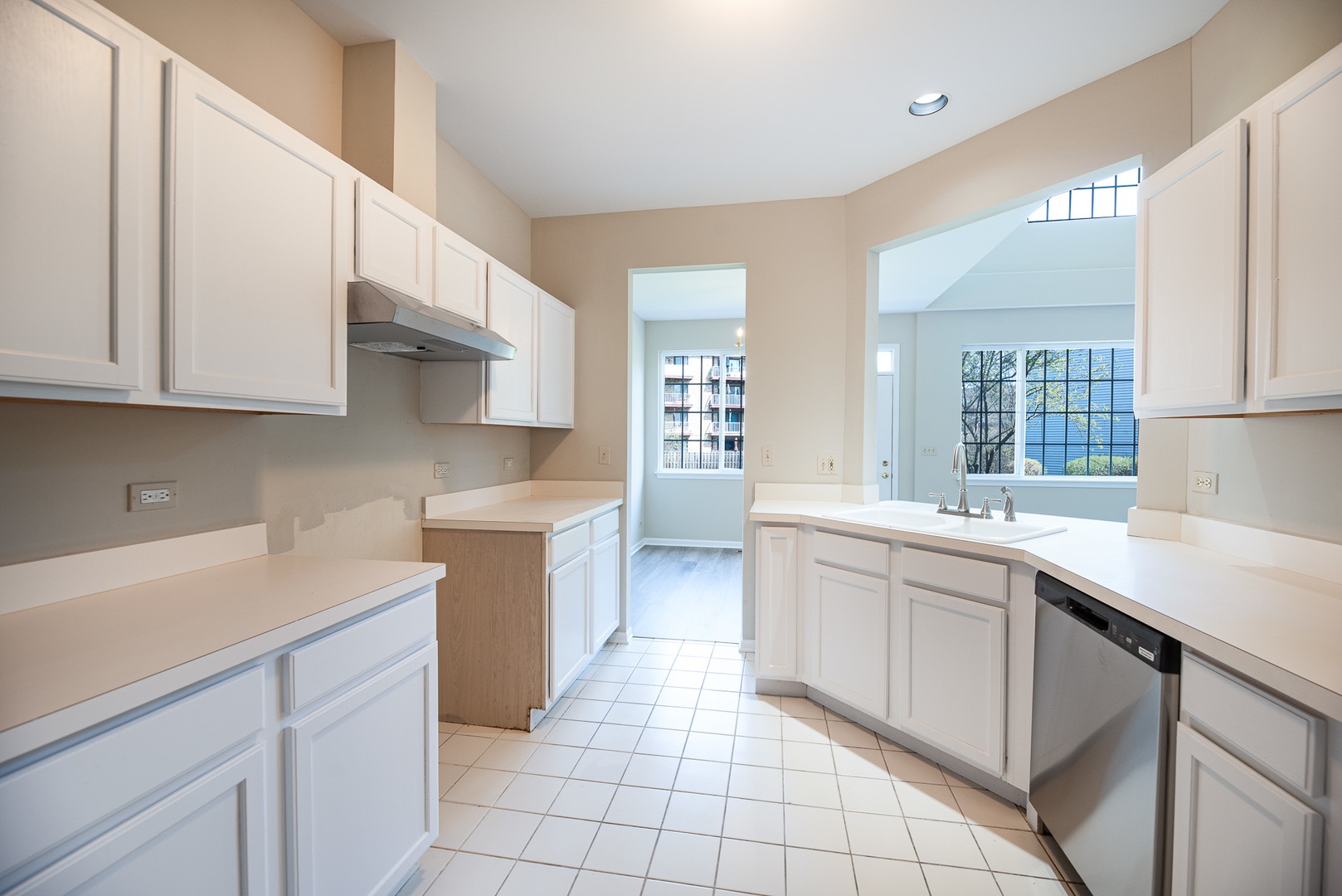 5464 Mayflower Junction Property Photo 14