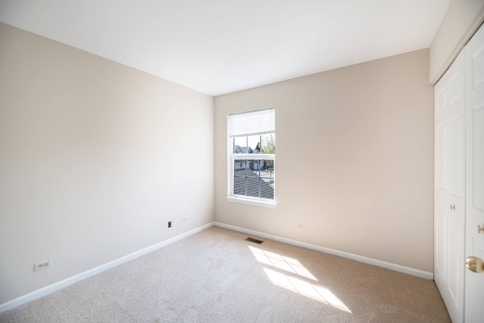 5464 Mayflower Junction Property Photo 24