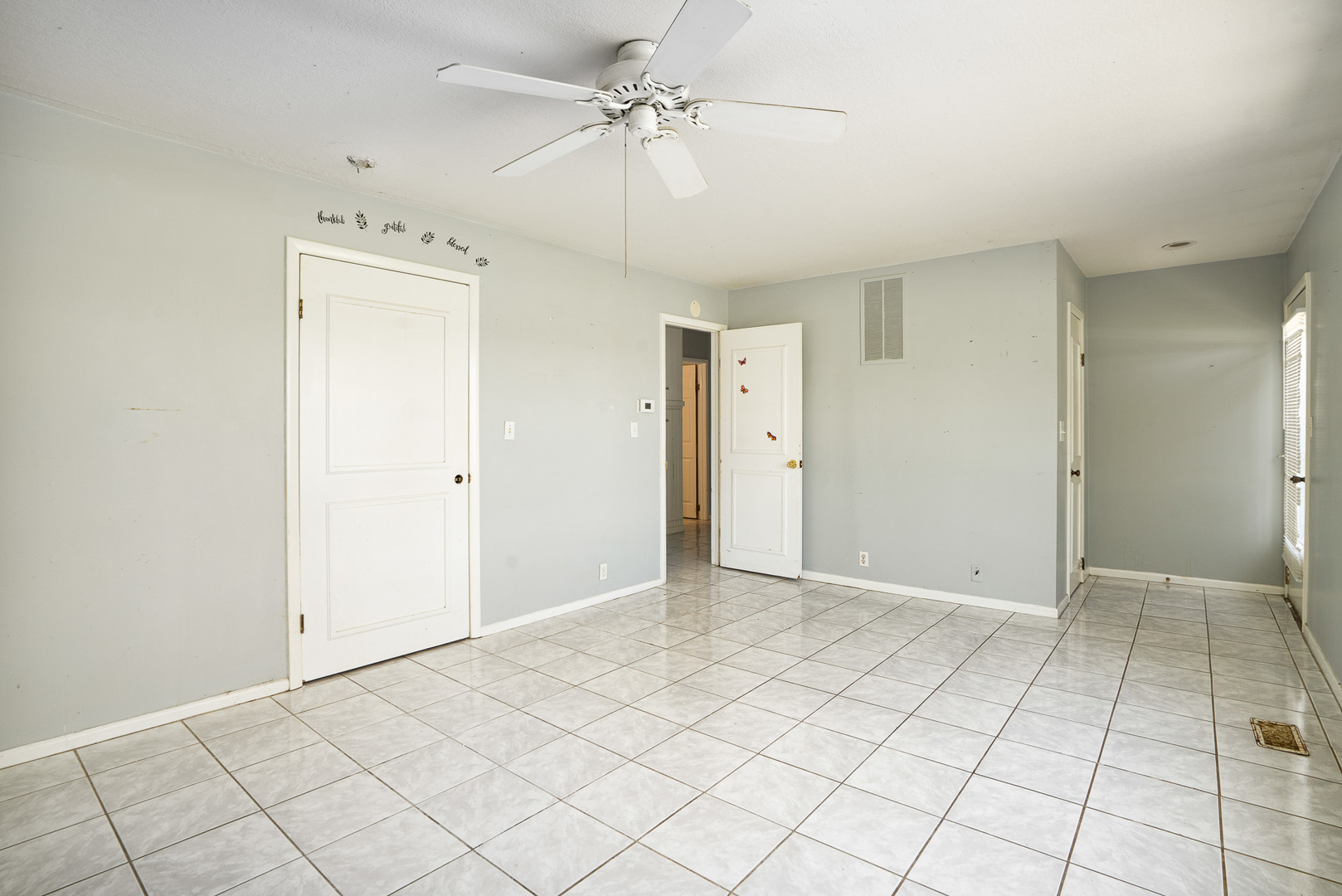 2697 River Road Property Photo 14
