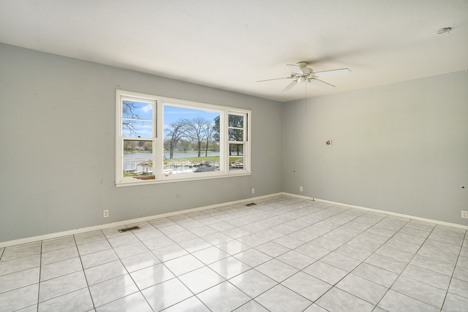 2697 River Road Property Photo 15