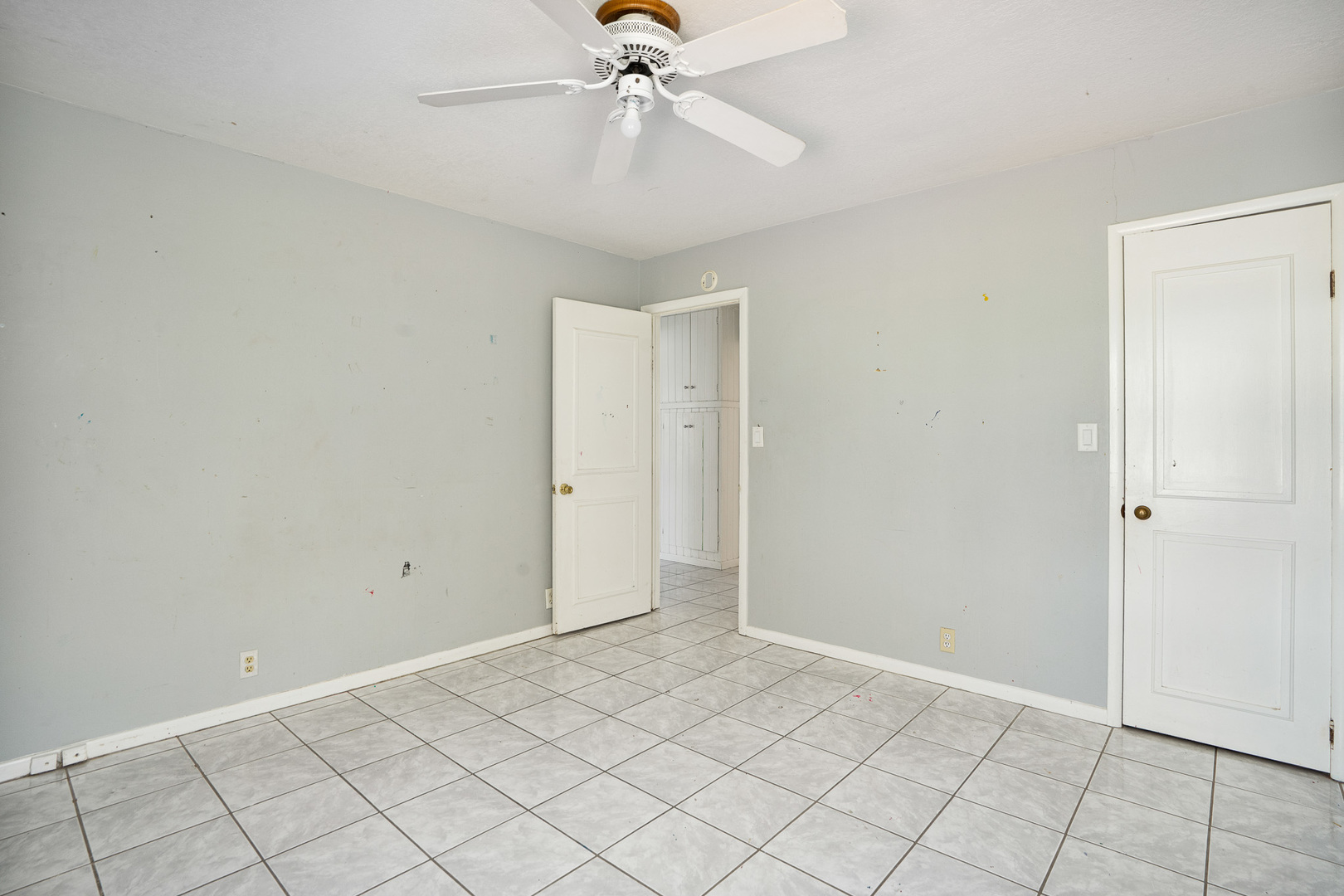 2697 River Road Property Photo 16