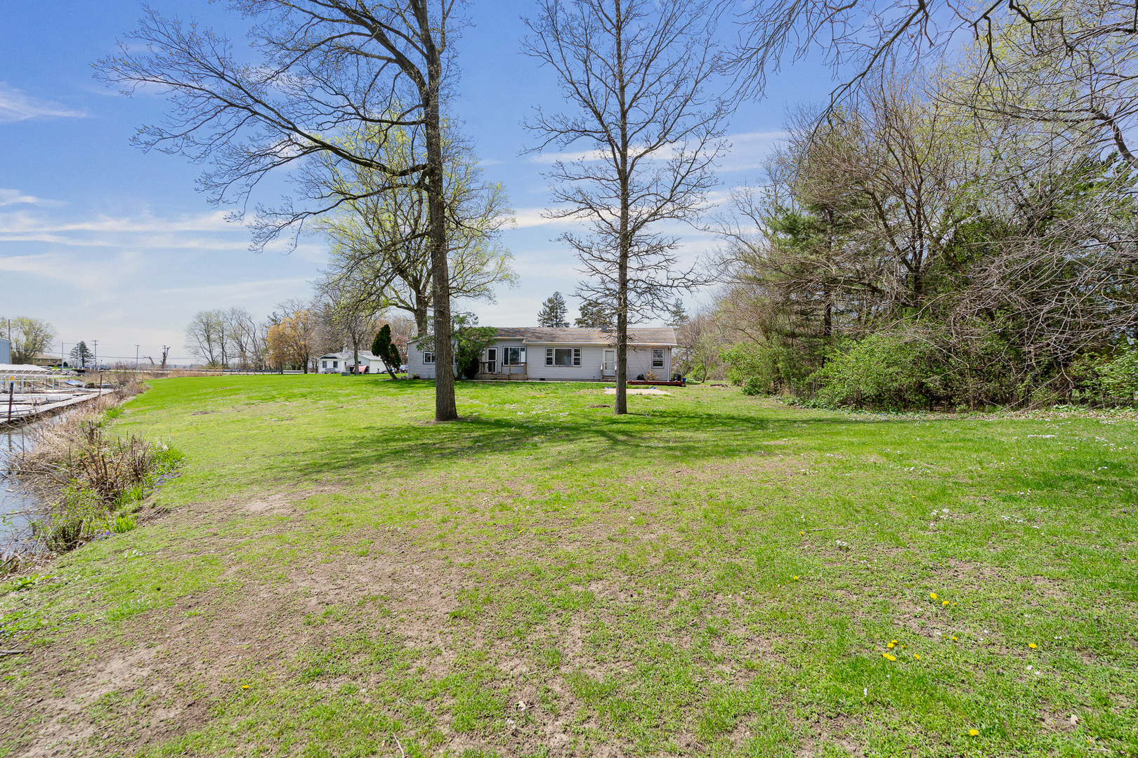 2697 River Road Property Photo 22