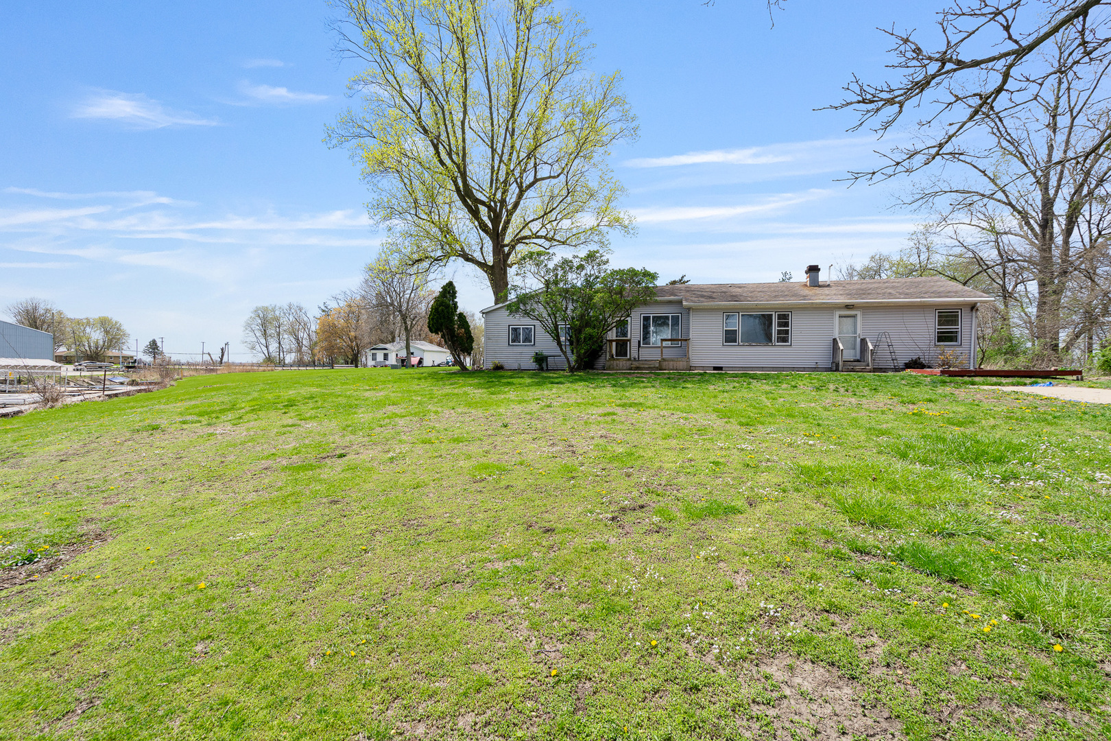 2697 River Road Property Photo 23